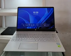 New Laptop HP Pavilion 15 8GB Intel Core i5 SSD 256GB
