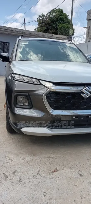 New Suzuki Vitara 2025 Gray