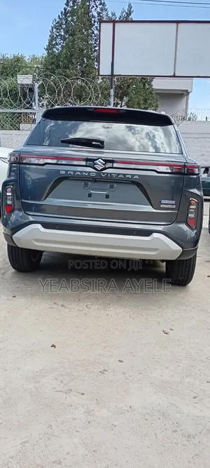 New Suzuki Vitara 2025 Gray