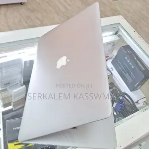 New Laptop Apple MacBook Pro 2014 16GB Intel Core i7 SSD 256GB