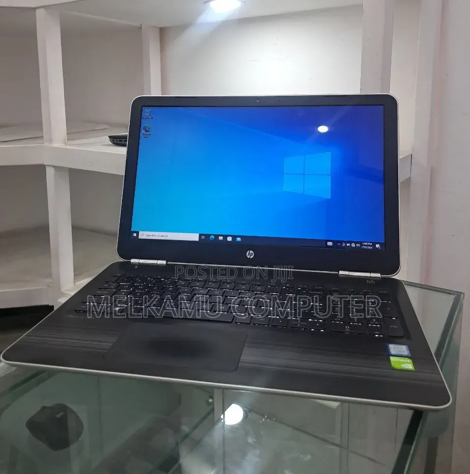 New Laptop HP Pavilion 10 8GB Intel Core i7 SSD 512GB