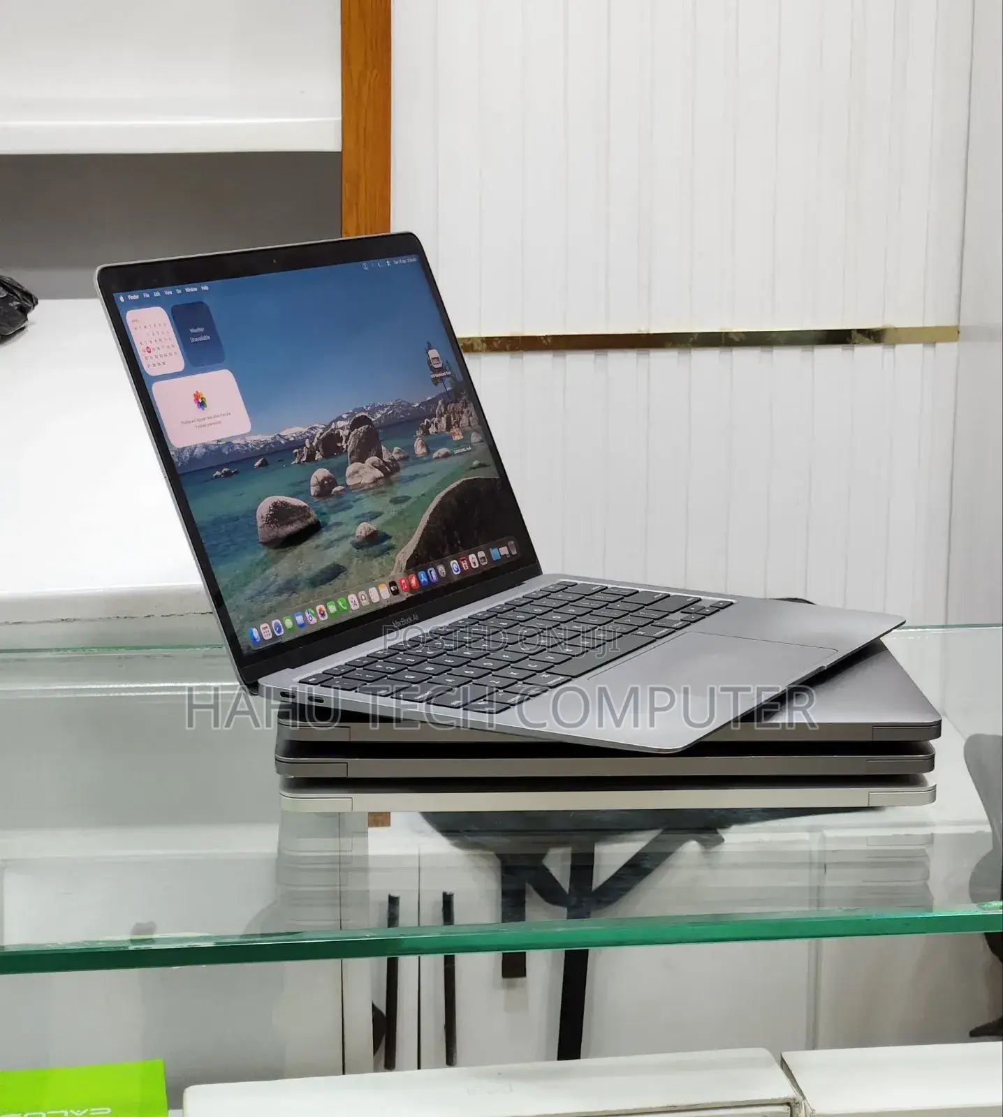 New Laptop Apple MacBook Air 2020 M1 8GB Apple M1 SSD 256GB