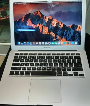 New Laptop Apple MacBook Air 4GB Intel Core i5 SSD 256GB