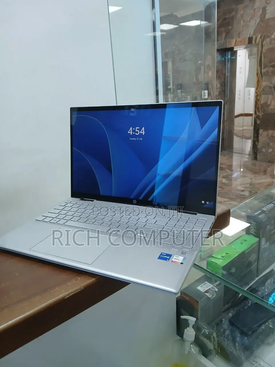 New Laptop HP Pavilion 15 8GB Intel Core i5 SSD 512GB