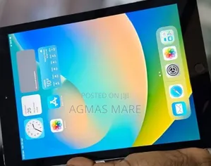 New Apple iPad 9.7 32 GB