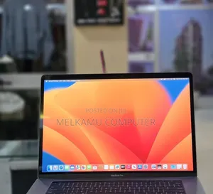 New Laptop Apple MacBook Pro 2017 4GB Intel Core i7 SSD 512GB