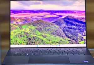 New Laptop Dell Precision 17 7720 16GB Intel Core i9 SSD 512GB