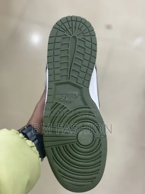 Nike Dunk Low - White/Medium Olive