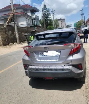Toyota C-HR 2017 Silver