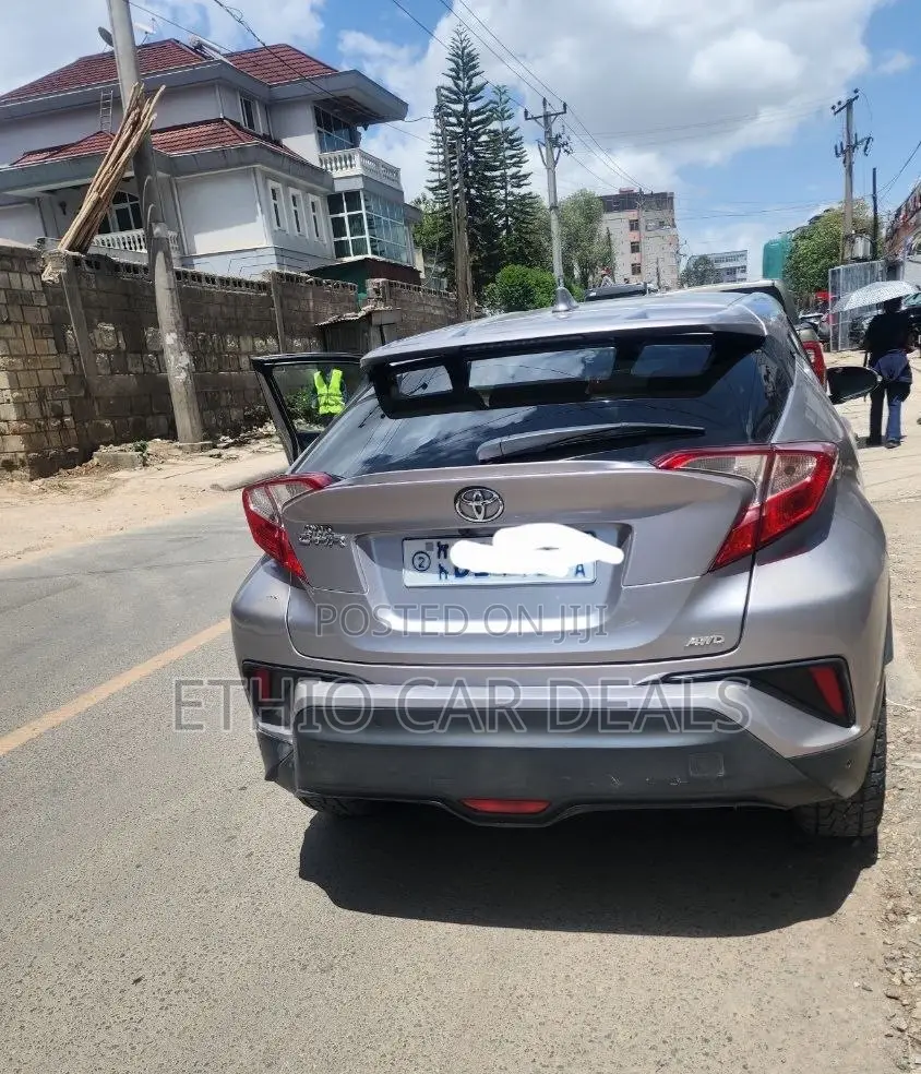 Toyota C-HR 2017 Silver