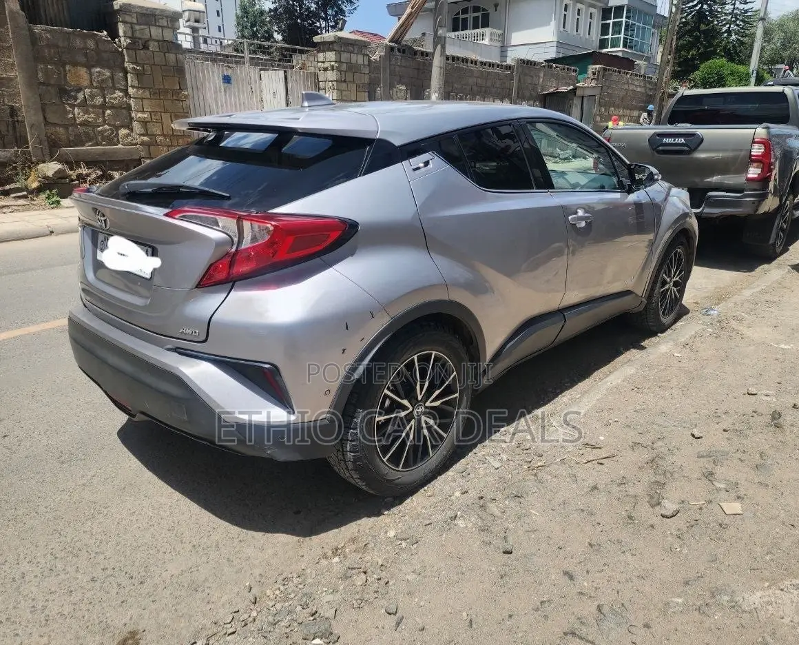 Toyota C-HR 2017 Silver