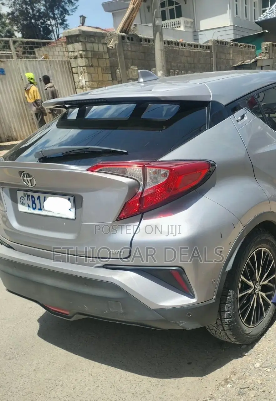 Toyota C-HR 2017 Silver
