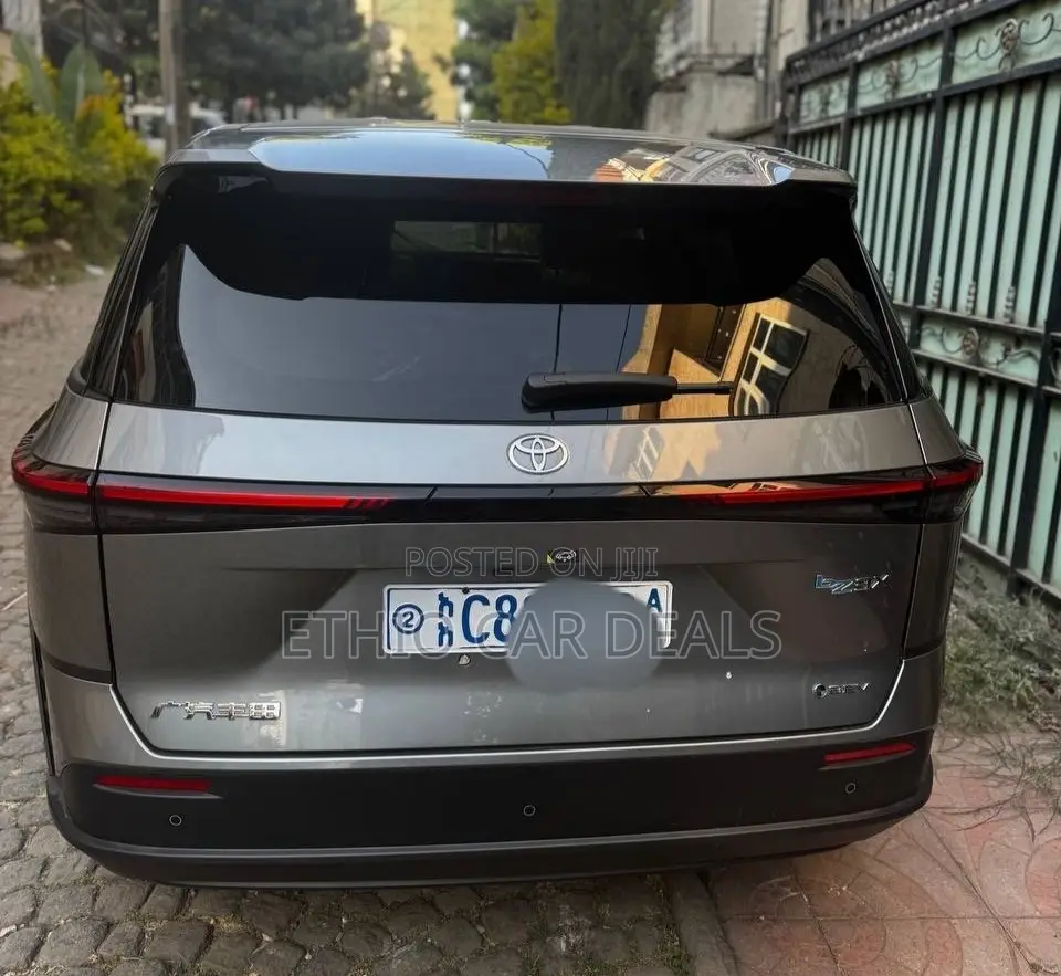 Toyota bZ3 2025 Gray