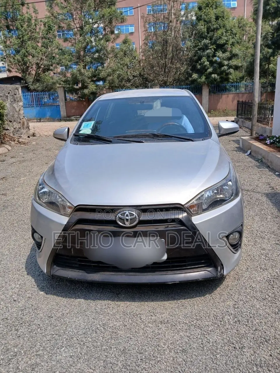Toyota Yaris 2015 Silver