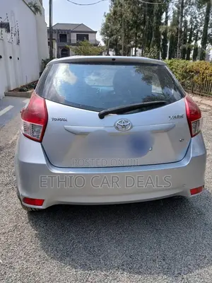 Toyota Yaris 2015 Silver