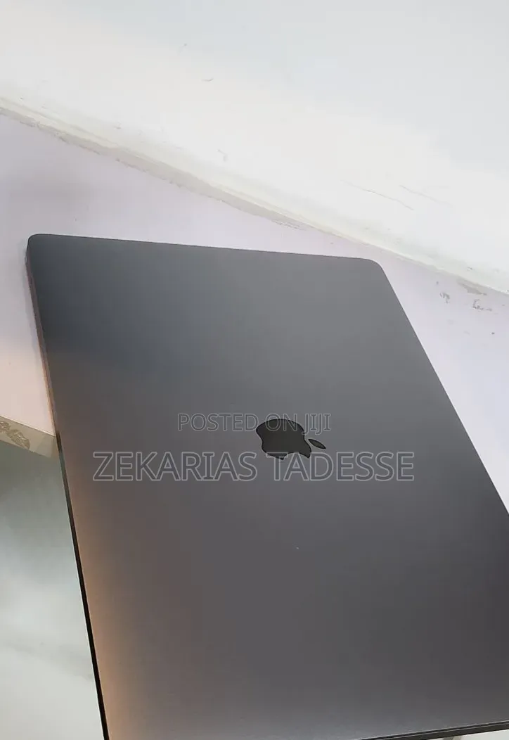 New Laptop Apple MacBook Pro 2019 32GB Intel Core i7 SSD 512GB