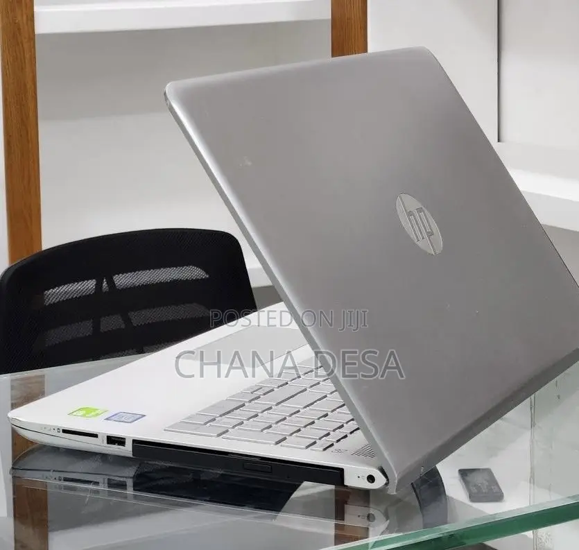 New Laptop HP Pavilion 15 8GB Intel Core i7 SSD 512GB