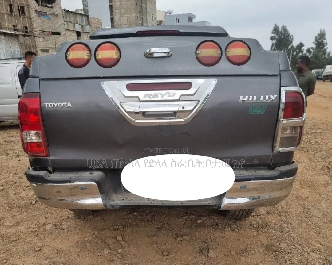 Toyota Hilux 2018 Gray