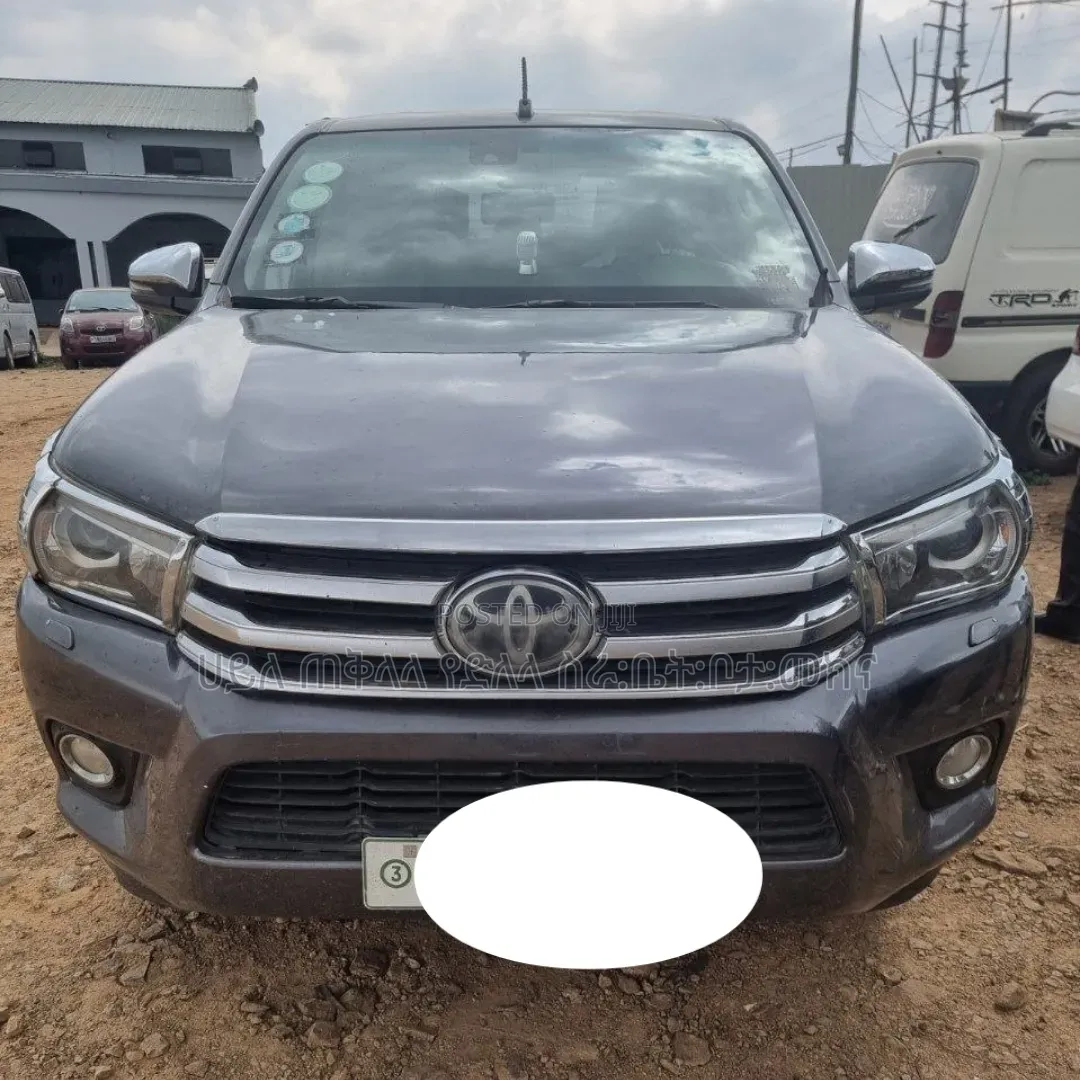 Toyota Hilux 2018 Gray