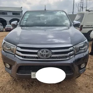 Toyota Hilux 2018 Gray