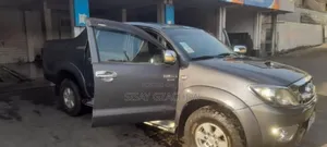 Toyota Hilux 2.5 D-4D 4X4 SRX 2010 Black
