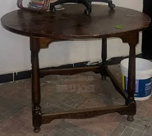Wooden Circular Table
