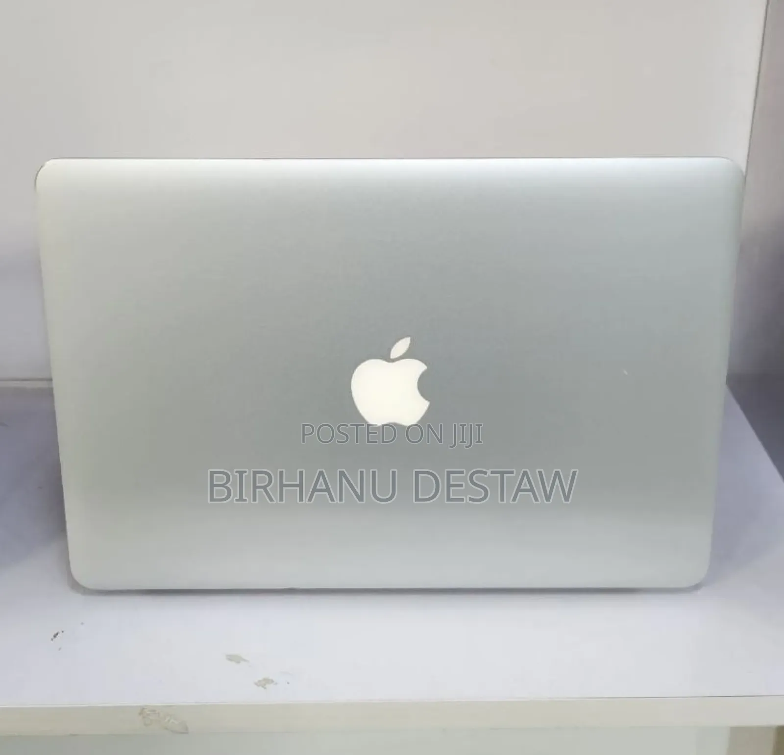 New Laptop Apple MacBook Air 2017 8GB Intel Core i5 SSD 256GB