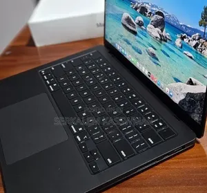 New Laptop Apple MacBook Pro 16GB Apple M5 SSD 512GB