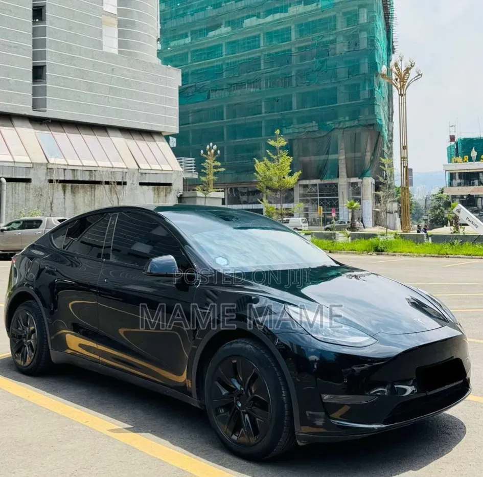 Tesla Model Y 2024 Black