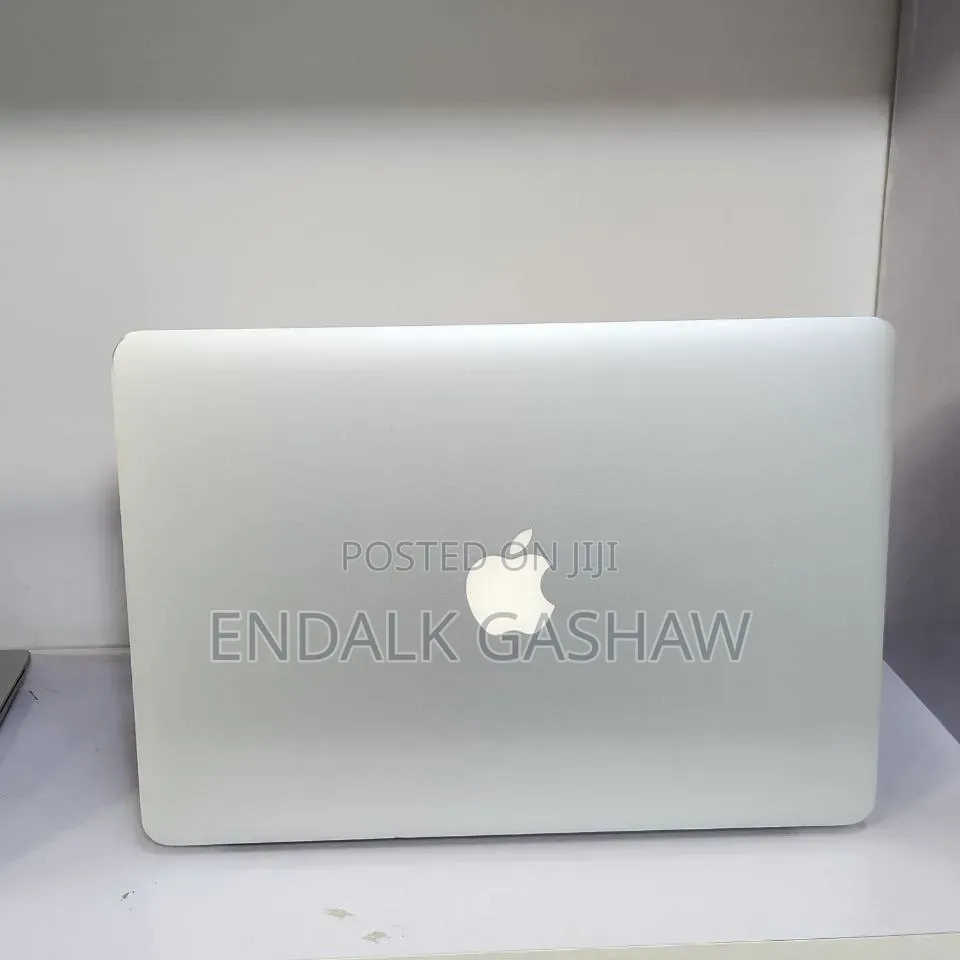 New Laptop Apple MacBook Air 2015 8GB Intel Core i5 SSD 256GB