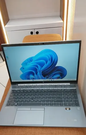 New Laptop HP ZBook Firefly 16inch G9 16GB Intel Core i7 SSD 512GB