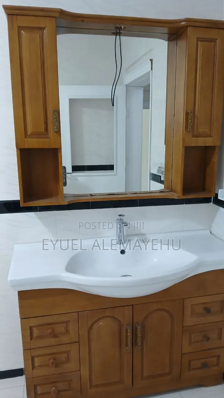 Furnished 6bdrm House in Yeka for sale