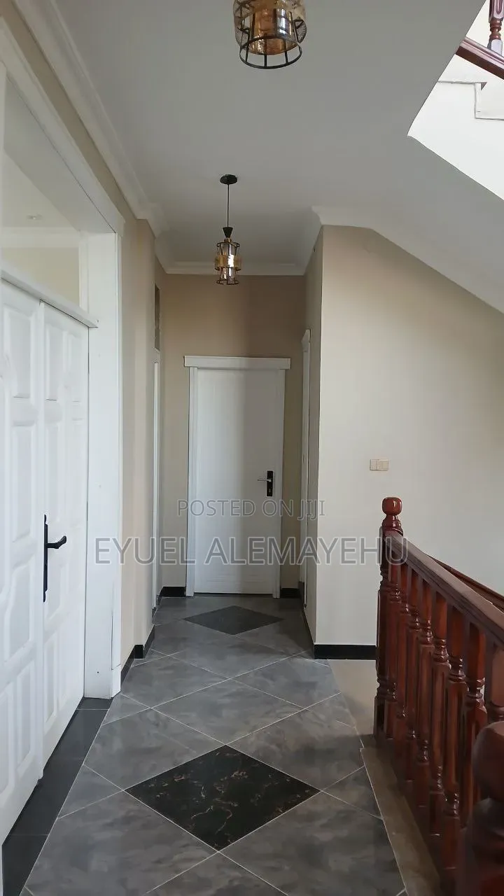 Furnished 6bdrm House in Yeka for sale