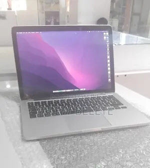 New Laptop Apple MacBook Pro 2015 8GB Intel Core i5 SSD 128GB