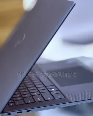 New Laptop Dell Inspiron 15 16GB Intel Core i9 SSD 512GB