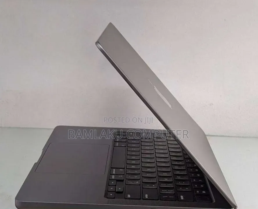 New Laptop Apple MacBook Pro 2021 M1 16GB Apple M1 Pro SSD 512GB