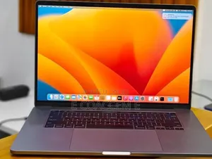 New Laptop Apple MacBook 16GB Intel Core i7 SSD 512GB