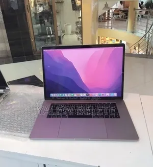 New Laptop Apple MacBook Pro 2017 16GB Intel Core i7 SSD 512GB