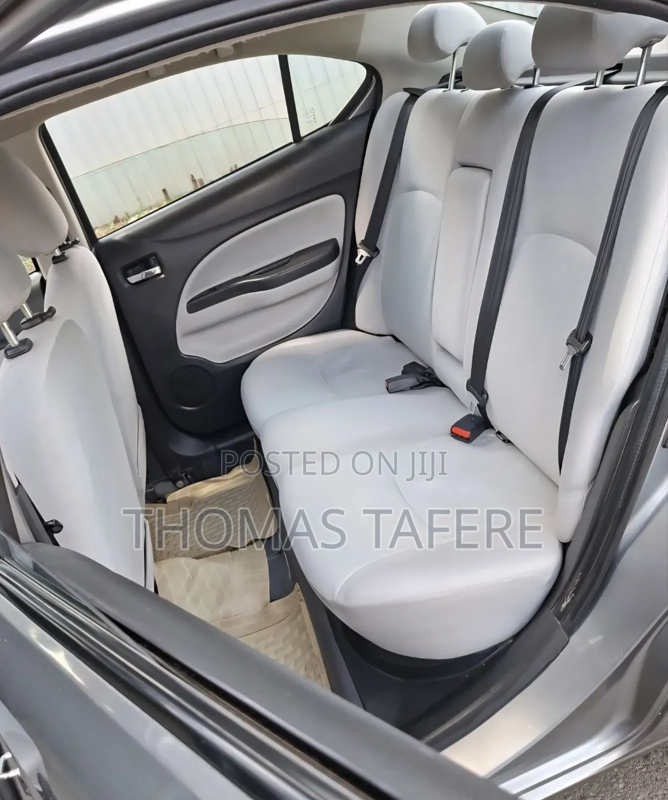 Mitsubishi Attrage 2021 Silver