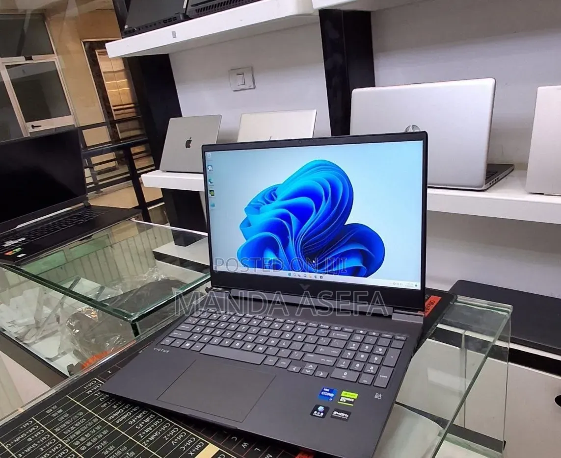 New Laptop HP Victus 16 16GB Intel Core i7 SSD 1T