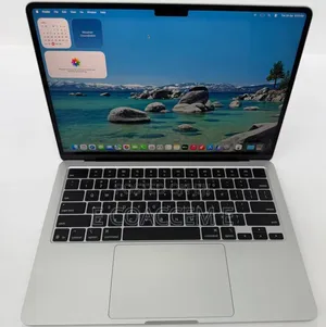 New Laptop Apple MacBook 16GB Apple M4 SSD 256GB