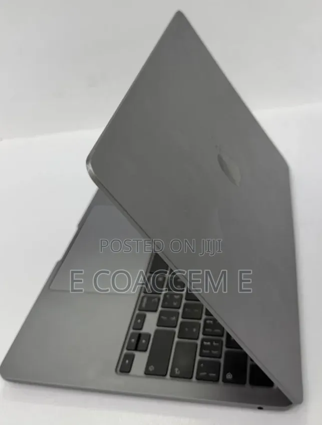 New Laptop Apple MacBook 16GB Apple M3 SSD 256GB