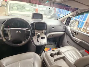 Hyundai Starex 2013 Silver