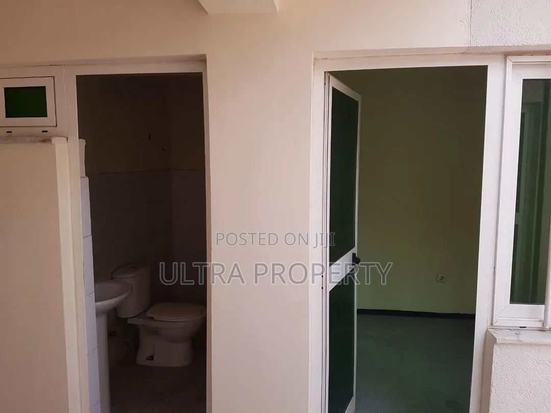 3bdrm House in Bole for sale