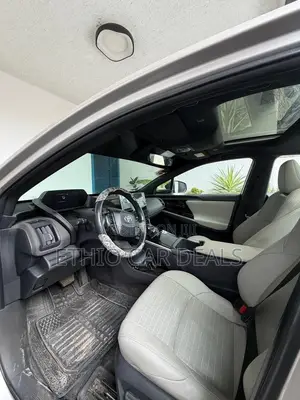Toyota bZ4X 2024 Gray