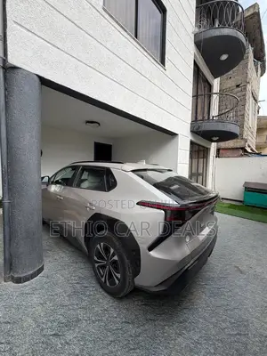 Toyota bZ4X 2024 Gray