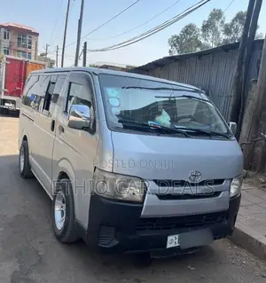 Toyota HiAce 2007 Silver