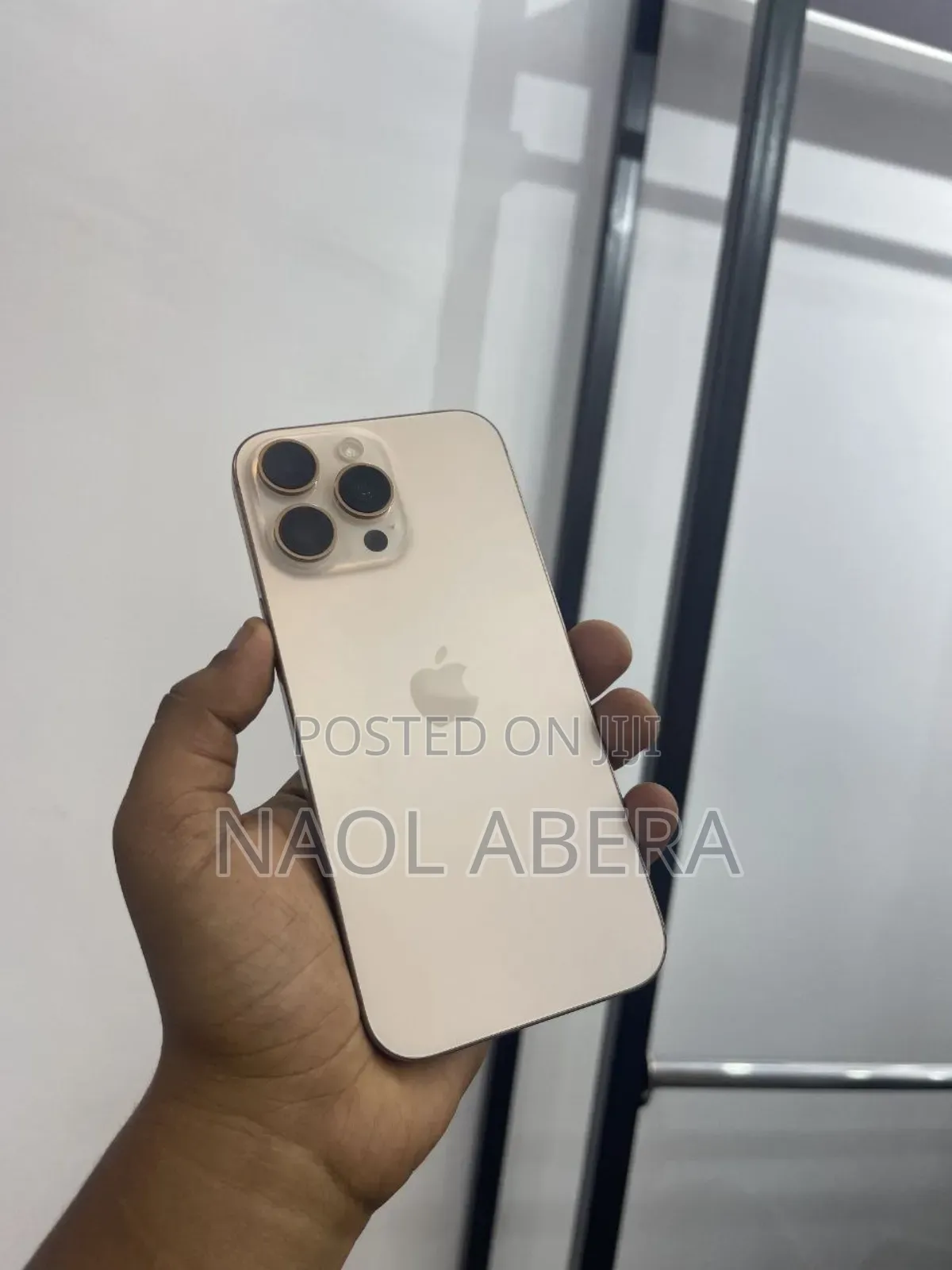 New Apple iPhone 16 Pro Max 256 GB Gold