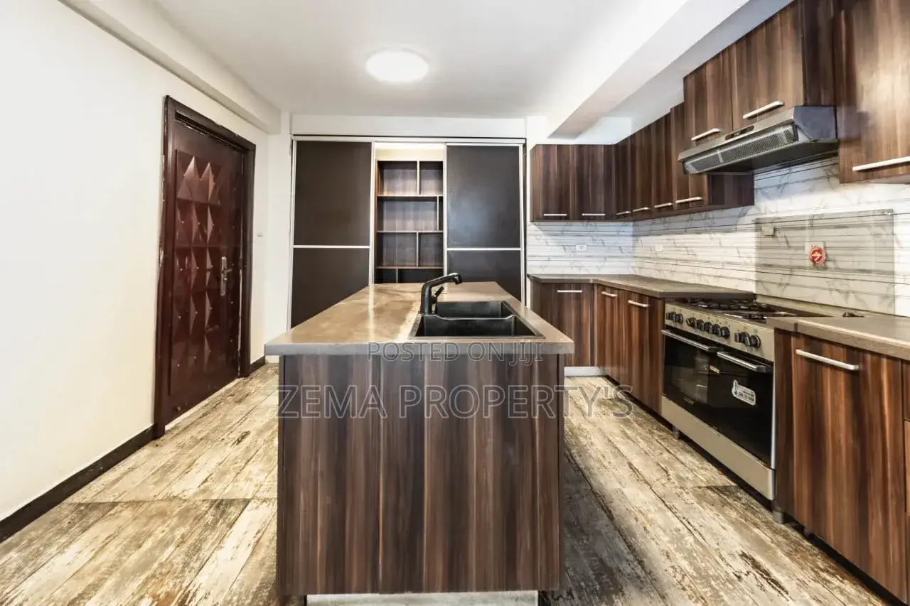 6bdrm House in Kirkos for rent