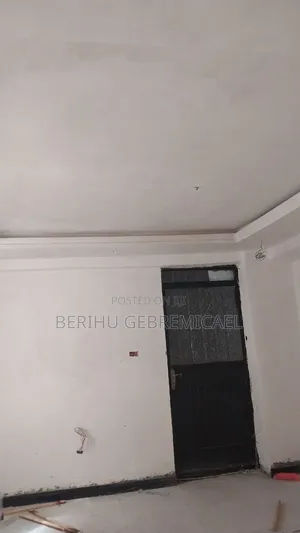 1bdrm Condo in አያት, Yeka for sale